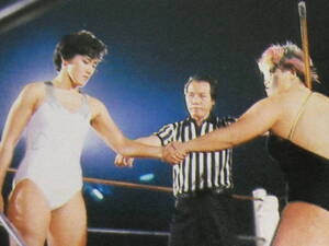 週刊プロレス1985年12月31日号　全日本女子プロレス大田区　世界シングル王座決定戦＆AP戦・デビル雅美VSダンプ松本、ジャンボ堀・引退試合