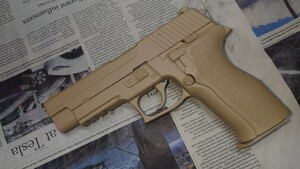 東京マルイ シグ・ザウエル SIG P226E2 タンカラー 米軍使用塗料 自家塗装 ガスブロ