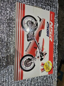 新品　未開封　レッドバロン 世界の名車シリーズ Vol　40　HONDA ホンダ NSR250R