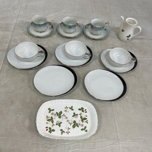 【ジャンク品】 ウエッジウッドWEDGWOOD.長方形の皿1枚。その他、Sango.カップ、皿。HAkkoコーヒーカップとソーサー3個。他まとめ売り