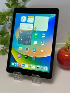 美品 iPad au SIMフリー 第5世代 2017 Cellular 32GB スペースグレイ MP1J2J/A バッテリー良好 96％★ A6101