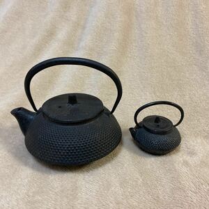 鉄急須 東屋あられ 南部鉄器 茶道具 金属工芸 インテリア レトロ　ミニチュア　2セット　おまけ付き