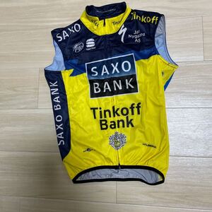 プロ　サイクルチーム　Tinkoff ウインドブレーカー　ベスト　サイズM sportful