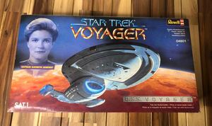 スタートレック Startrek プラモデル「VOYAGER」Revell 04801（開封品・欠品ありのため格安出品） 