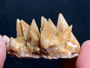 犬牙方解石・30g（中国産鉱物標本）