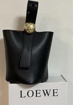 LOEWE ブラックレザー ミニショルダーバッグ