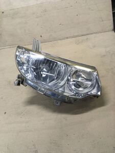 タント　タントカスタム　　L375S　L385S　　ヘッドライト　ヘッドランプ　HID　KOITO 100-51944