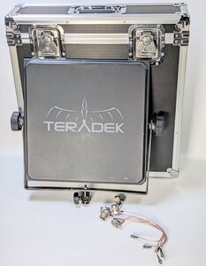 □TERADEK Bolt MultiPanel Antenna 3x 16dBi & 2x 14dBi 平面アンテナ 専用ハードケース付き 現状品□