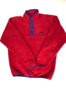 パタゴニア スナップT KIDS’M (？) USA製 中古です 小柄な大人の方にも patagonia フリース キッズ Mサイズ 厚め生地 (レディース？)