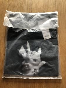 新品 Lサイズ ポケットモンスター ポケモン ユニクロ UNIQLO UT コラボ Tシャツ ピカチュウ 半袖 タグ付き ブラック