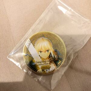 ufotable 15周年記念 メダル風 缶バッジ セイバー Fate UBW 15周年展 cafe dining