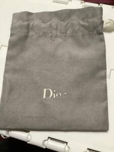 dior 収納袋　中古品　サイズ約15、5×13cm 送料180円