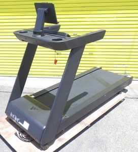 展示品 アディダス ランニングマシン T-23 トレッドミル AVUS-10621-120 ZWIFT/KINOMAP対応 1～20km 角度調整 ルームランナー ADIDAS