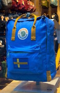 新品未使用ストックホルム店舗限定 スウェーデンカラー特別ロゴモデル KANKEN リュックサック FJALLRAVEN カンケン フェールラーベン