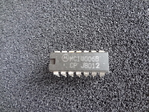 MOTOROLA製　MC14006B (18-Bit Static Shift Register)　1個