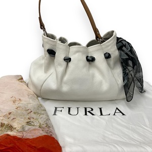 【ITNVLTX3S2UW】FURLA フルラ ワンショルダー ハンドバッグ スカーフセット レザー 白 レディース かばん