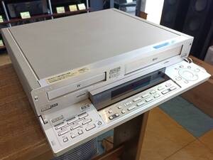 SONY(ソニー) 　S-VHS/DV ビデオデッキ WV-DR9【現状にてジャンク扱い】