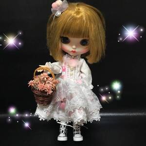 Blythe ブライス ICYドール 1/6ドール 人形 フィギュア カスタムドール 撮影用 花籠 現品のみ (B220809)