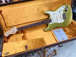 Fender Custom Shop Dick Dale Signature Stratocaster 最強のバーズアイメイプル　鳴りのいい本体です。