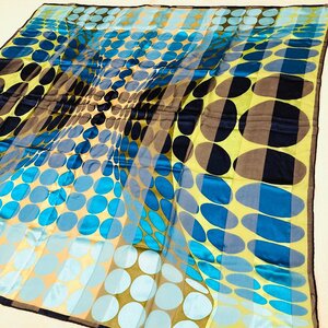 極美品　未使用品　ドット デザイン　絹 シルク/SILK 100%　大判 スカーフ　ネイビー/紺系　タグあり　88 × 88cm