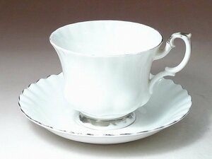 ▲60SK2443▲ROYAL ALBERT ロイヤルアルバート CHANTILLYシャンティリー　カップ＆ソーサー　ティー　コーヒー