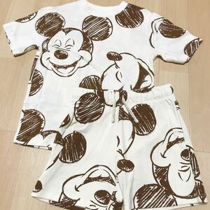 h&m パジャマ 110サイズ ぐらい　ディズニー　ミッキー　半袖　短パン　美品　キッズ　a29