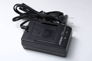 Victor ビクター AA-V100 AC ADAPTER CHARGER 