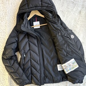 希少XLサイズ！MONCLER BERRIAT GIUBBOTTO モンクレール スモールロゴ ダウンジャケット コート キルティング size 4 メンズ 軽量 ブラック