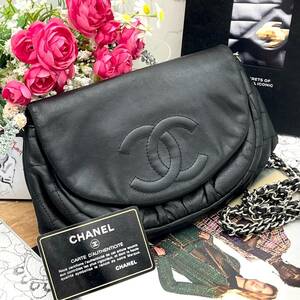 ★極美品★　CHANEL　シャネル　バッグ　チェーンウォレット　ハーフムーン