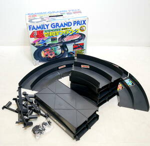 ▲(R610-H204) ツクダ FAMILY GRAND PRIX ファミリーグランプリ 4駆 立体8の字ワイドコース 競技用コース ミニ四駆 箱付き