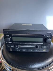 トヨタ純正 2DIN CD/MDプレーヤー 86120-52211 実動品 ラクティス イスト NCP FUJITSU TEN 122000-48210101　