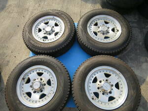 ◆100系ハイエース BERG 22年製 スタッドレスDUNLOP◆195/80R15 LT 15×6J 6穴 PCD139.7◆ A0586