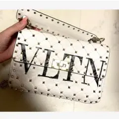 ヴァレンティノ　valentino  ショルダーバッグ　バッグ