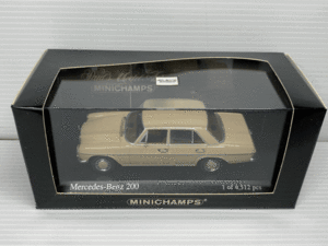 ミニチャンプス Mercedes-Benz 200 1968 [Beige] 1:43スケール