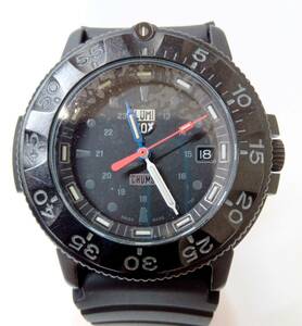 LUMINOX　CHUMS 30thモデル　CH60-0825-0000-00 300本限定　クォーツ　電池式　デイト　ブラック文字盤　店舗受取可