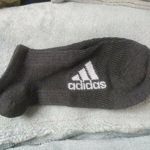 新品adidas SUPERMESHDkgrayスニーカーソックス スポーツタイプ24～26㎝