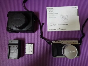 FUJIFILM 富士フイルム デジタルカメラ X30 中古品 使用少なめ コンパクトデジタルカメラ