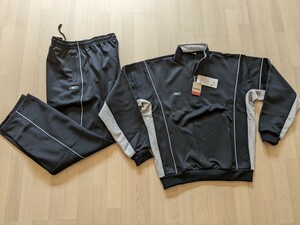 L L サイズ　Reebok　黒　ブラック　上下セット ジャージ　日本製　新品タグ付き　トレーニングウエア　リーボック