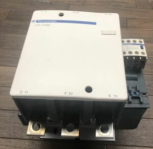 Schneider Electric LC1F330