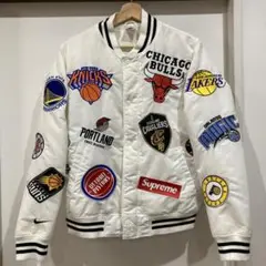 希少 SUPREME NBA 18SSボックスロゴ スタジャン ジャケット 白