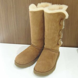 ○ UGG アグ BAILEY BUTTON TRIPLET 1873 W 24cm ムートンブーツ 中古品