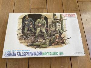 未使用品　1/35　ドラゴン　ドイツ軍　降下猟兵　モンテカッシーノ　1944　/　ドイツ兵　国防軍　　送料全国一律600円