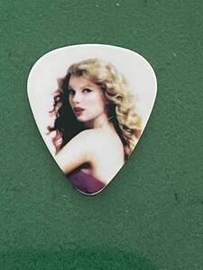 Taylor Swift 「Speak Now」輸入盤未開封と”Speak Now World Tour” 専用ギターピック　セット