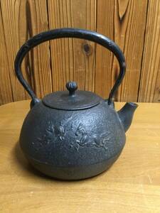 オブジェ　鉄瓶　馬　中　金属工芸品　約1.66㎏　古物　希少