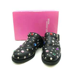 JUNYA WATANABE COMME des GARCONS MAN PINK 2003SS Jeweled Sandals ビジュースタッズミュールサンダル IT32P1TLGXX0