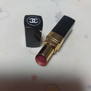 ★人気色★CHANEL　シャネル　ルージュ　ココ　フラッシュ　82　ライブ　ライヴ　リップ　リップスティック　口紅　ローズ