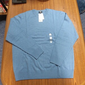 新品未使用 UNIQLOユニクロ23AWカシミヤクルーネックセーター(長袖)XLサイズ62Blueブルー水色　無地カシミヤ100%完売品　繊維の宝石　秋冬