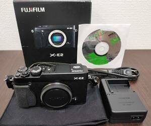 #5153/FUJIFILM フジフィルム X-E2 ミラーレス一眼 デジタルカメラ ボディ/充電器/ストラップ付/イメージセンサーに傷（写真3,4枚目）