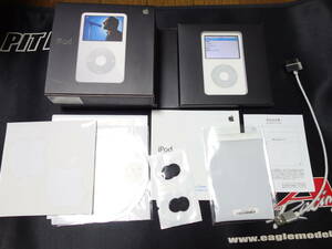 iPod classic 30GB MA002J/A ホワイト 中古品 動作品 元箱 取説付 電池NG