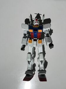 ＲＸ７８　ガンダム 塩ビ製フィギュア　13センチくらい　箱無し